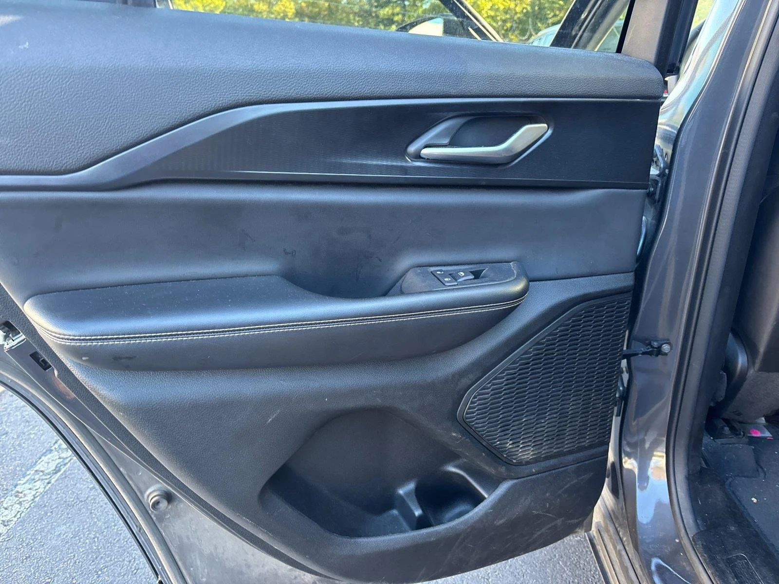 Used 2023 Baltic Gray Metallic Clearcoat Jeep Laredo image 30