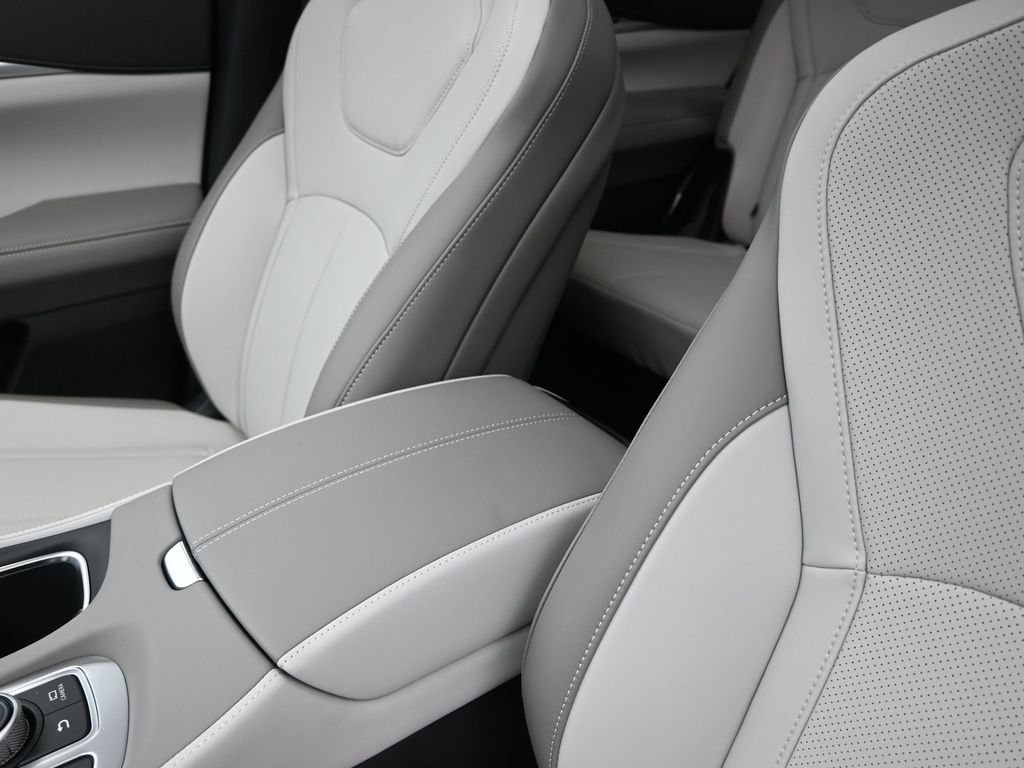 Certified Used 2026 White INFINITI PURE image 14