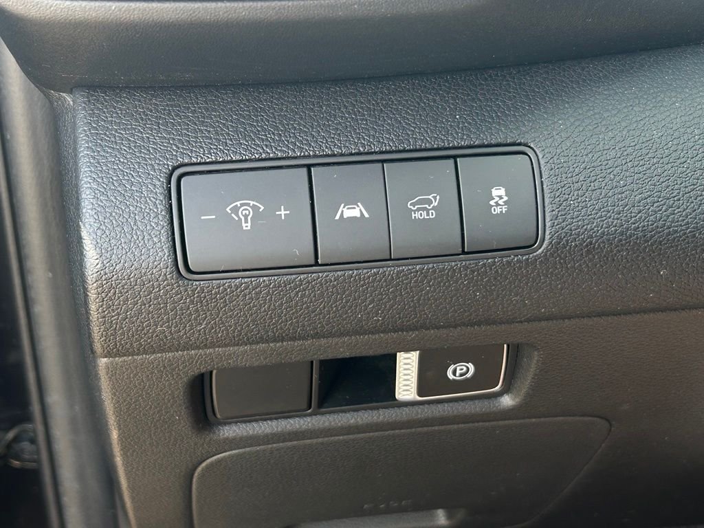 Used 2023 Gray Hyundai SEL image 24