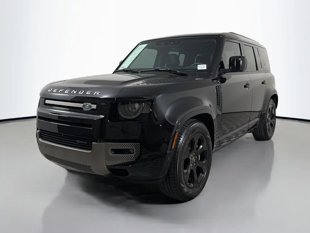Used 2023 Black Land Rover X-Dynamic SE image 1