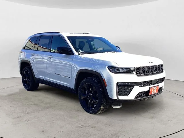 New 2026 Bright White Clearcoat Jeep LIMITED 4X4 image 8