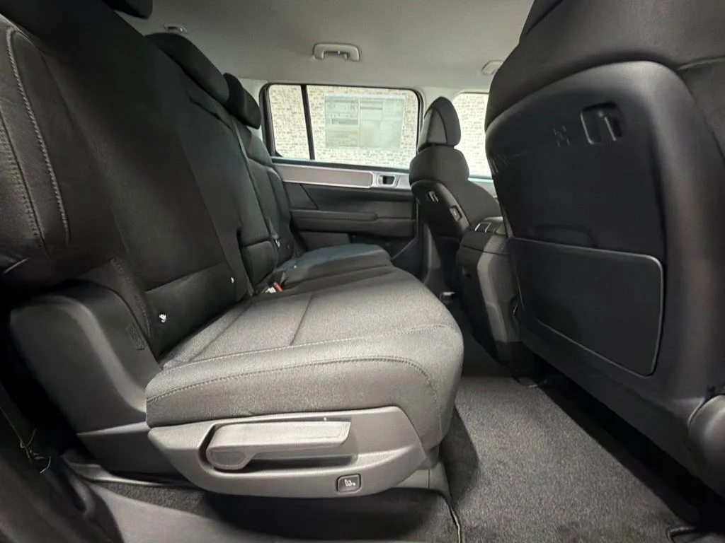 New 2027 Serenity White Hyundai SE image 13