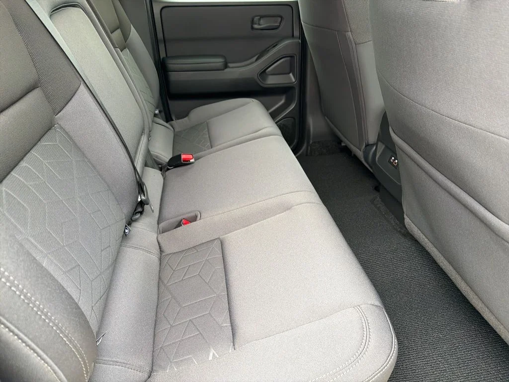 2026 Nissan Frontier SV - Photo 10