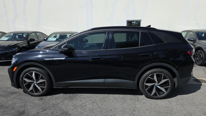 Used 2023  Volkswagen  image 4
