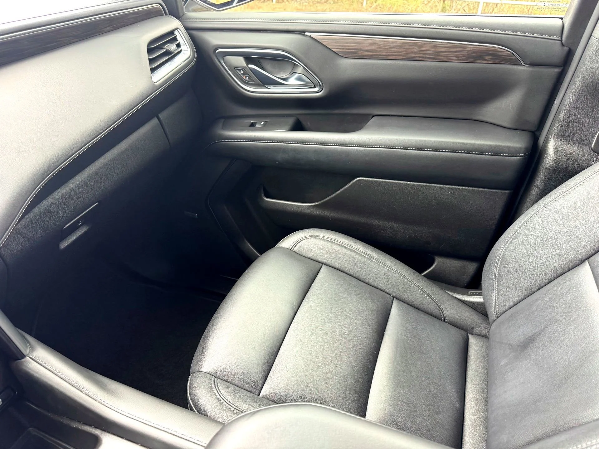Used 2023 Summit White Chevrolet LT image 32