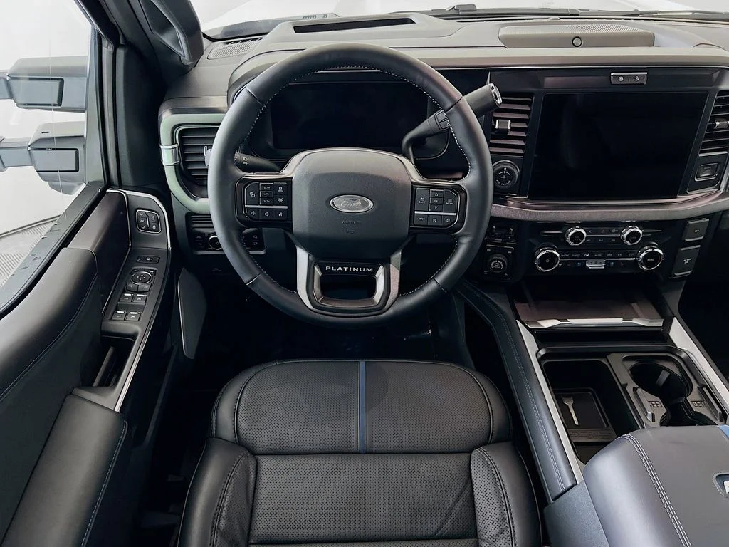 New 2026 Star White Metallic Tri-Coat Ford Platinum image 27