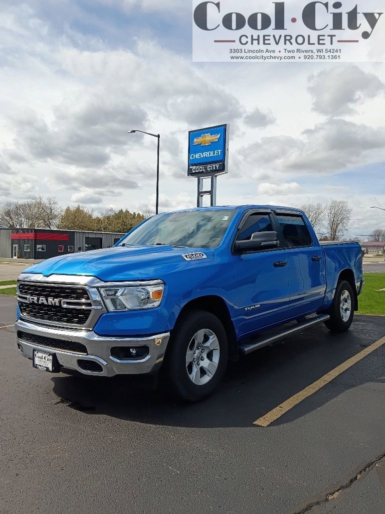2023 RAM 1500 Big Horn/Lone Star 4x4 Crew Cab 5'7's photo