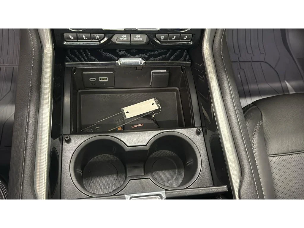 Used 2023 Onyx Black GMC Denali image 29