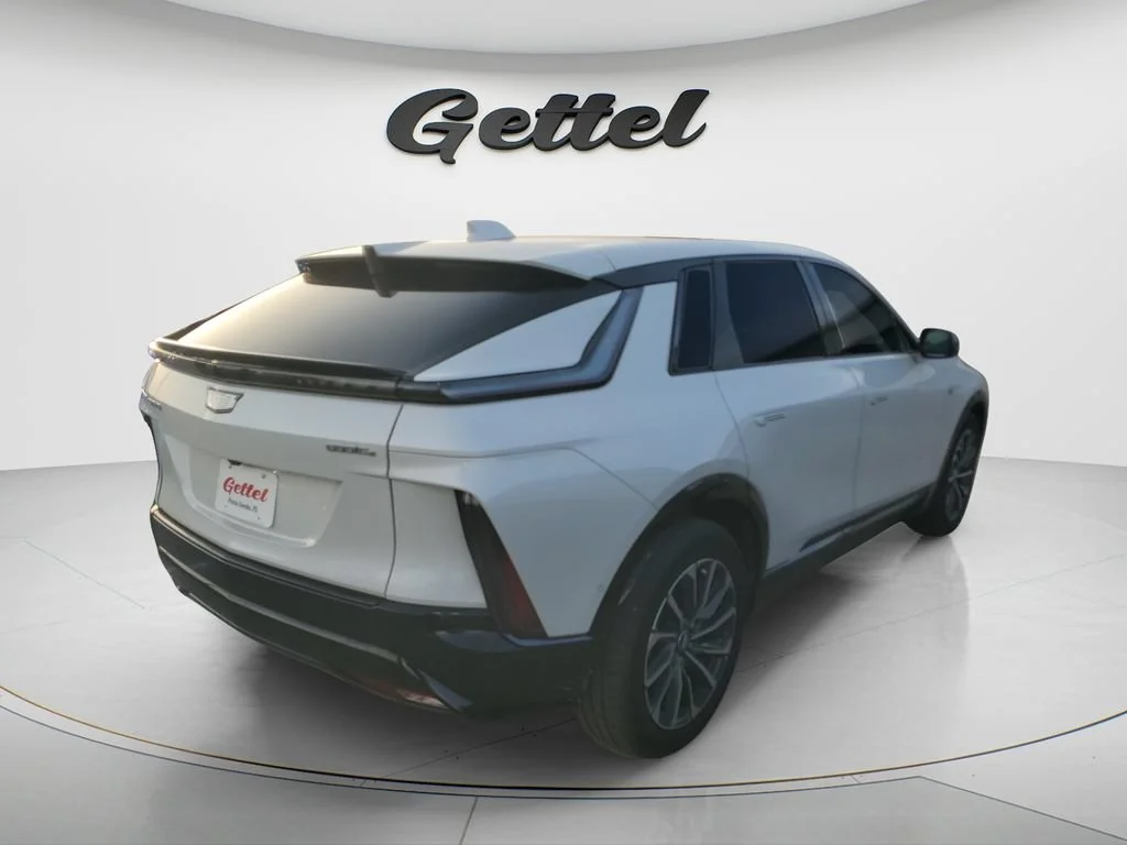 Used 2025 Crystal White Tricoat Cadillac Sport 2 image 4