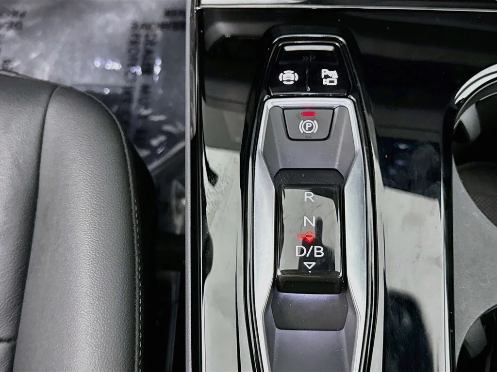 Used 2025 Black Audi Premium Plus image 17