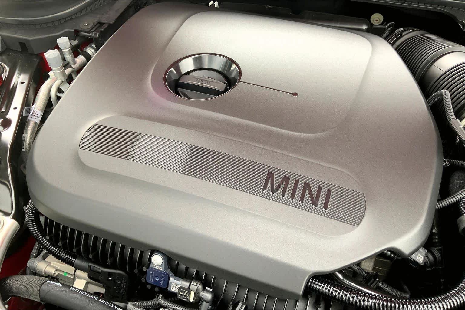 New 2026 Chili Red II MINI Iconic image 17