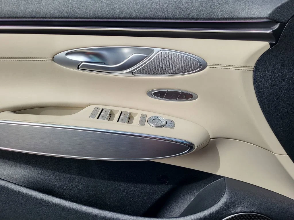 New 2026 Blue Genesis 2.5T Select image 8
