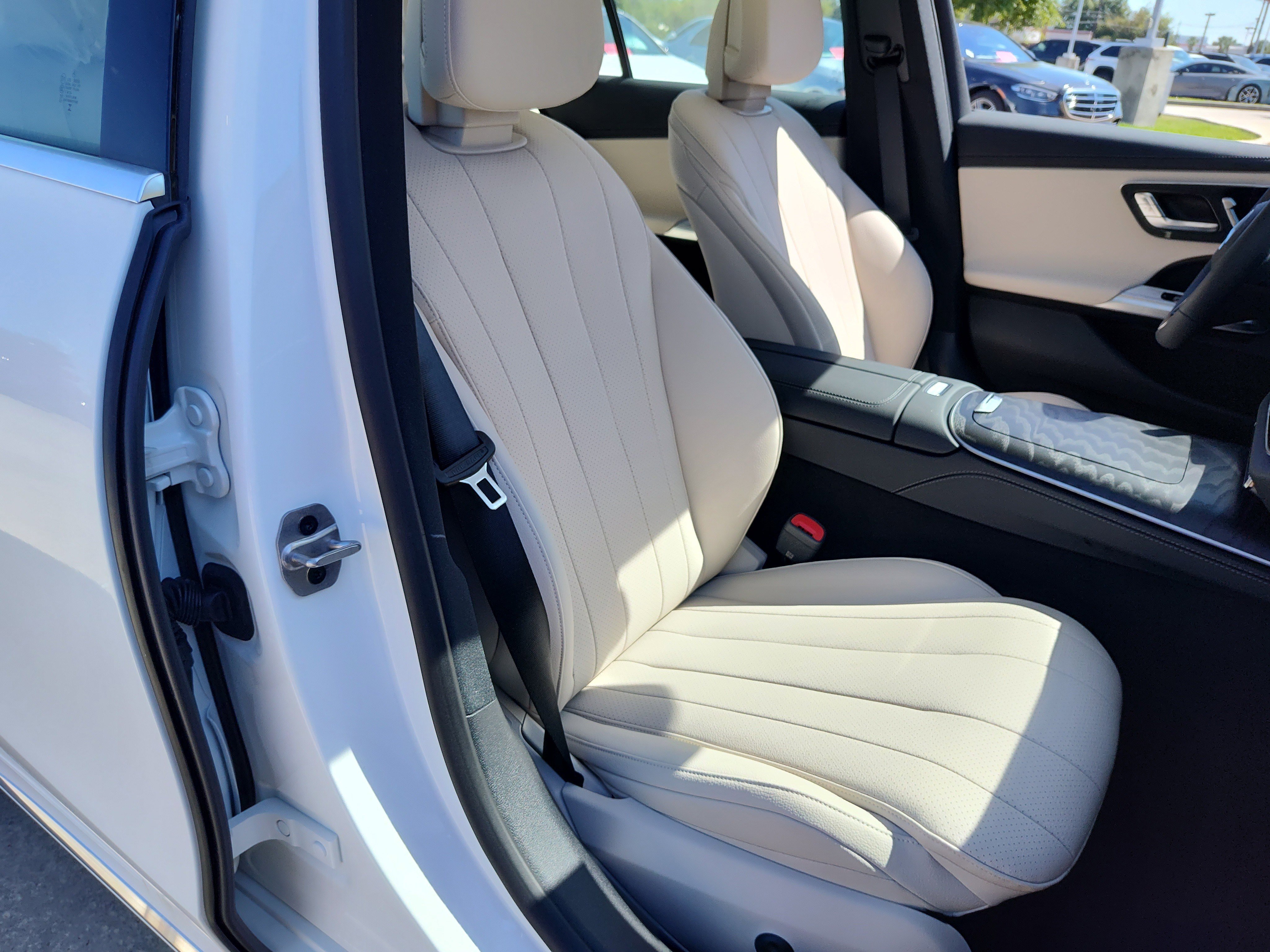 New 2026 Polar White Mercedes-Benz E 350 image 27