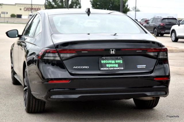 New 2026 Crystal Black Pearl Honda Touring image 4
