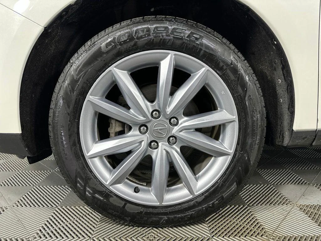 Used 2023 Platinum White Pearl Acura SH-AWD image 9