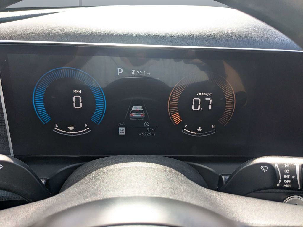 Used 2025 Green Hyundai SEL image 35