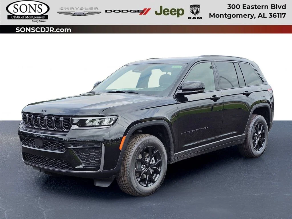 New 2026 Diamond Black Crystal Pearl-Coat Exterior Paint Jeep Altitude image 1
