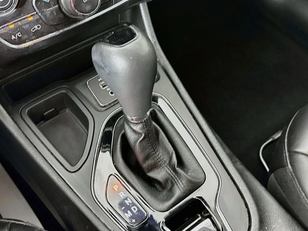 Used 2020 White Jeep Latitude Plus image 20