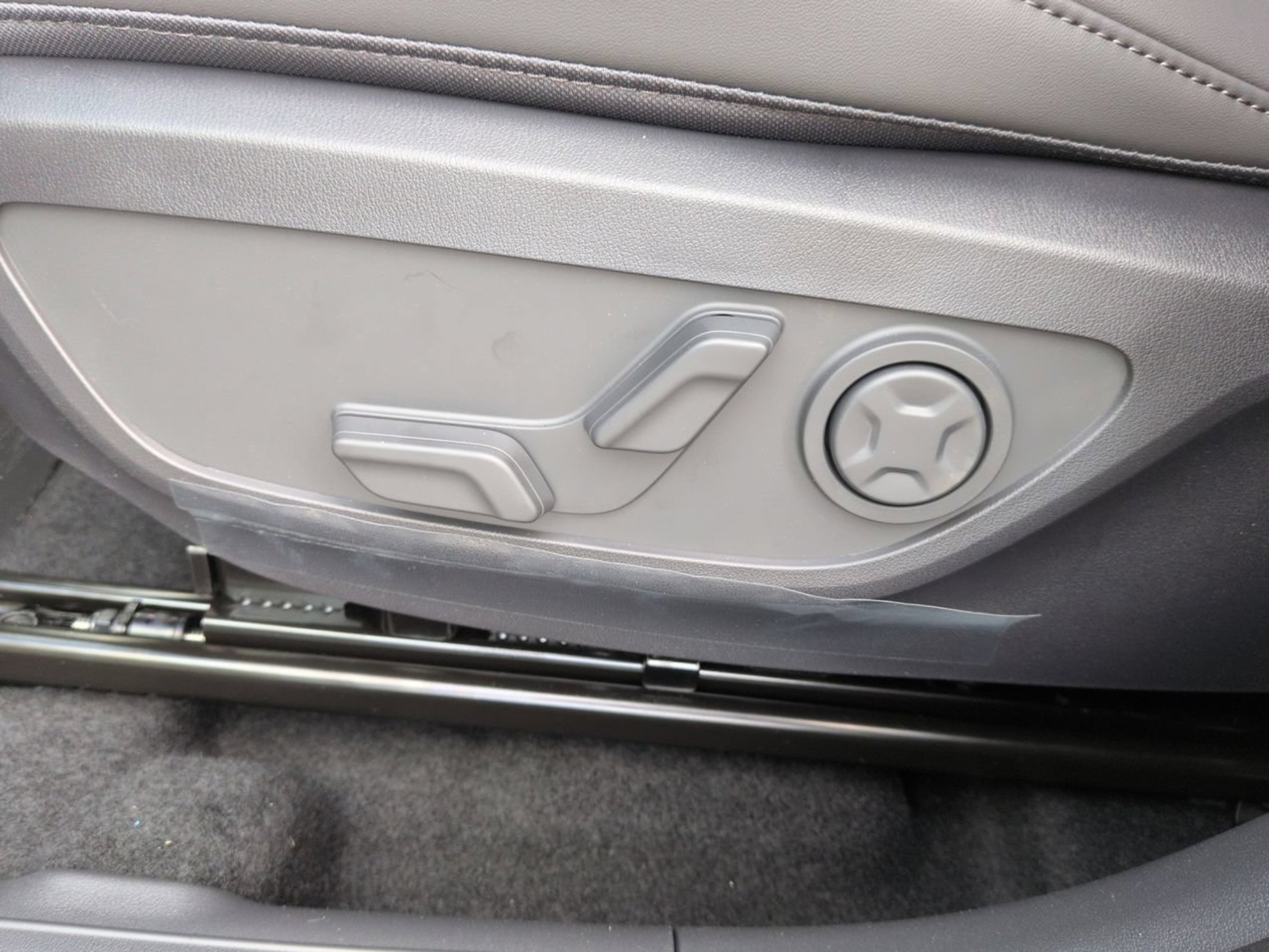New 2027 Frost Blue Kia X-Line S image 18