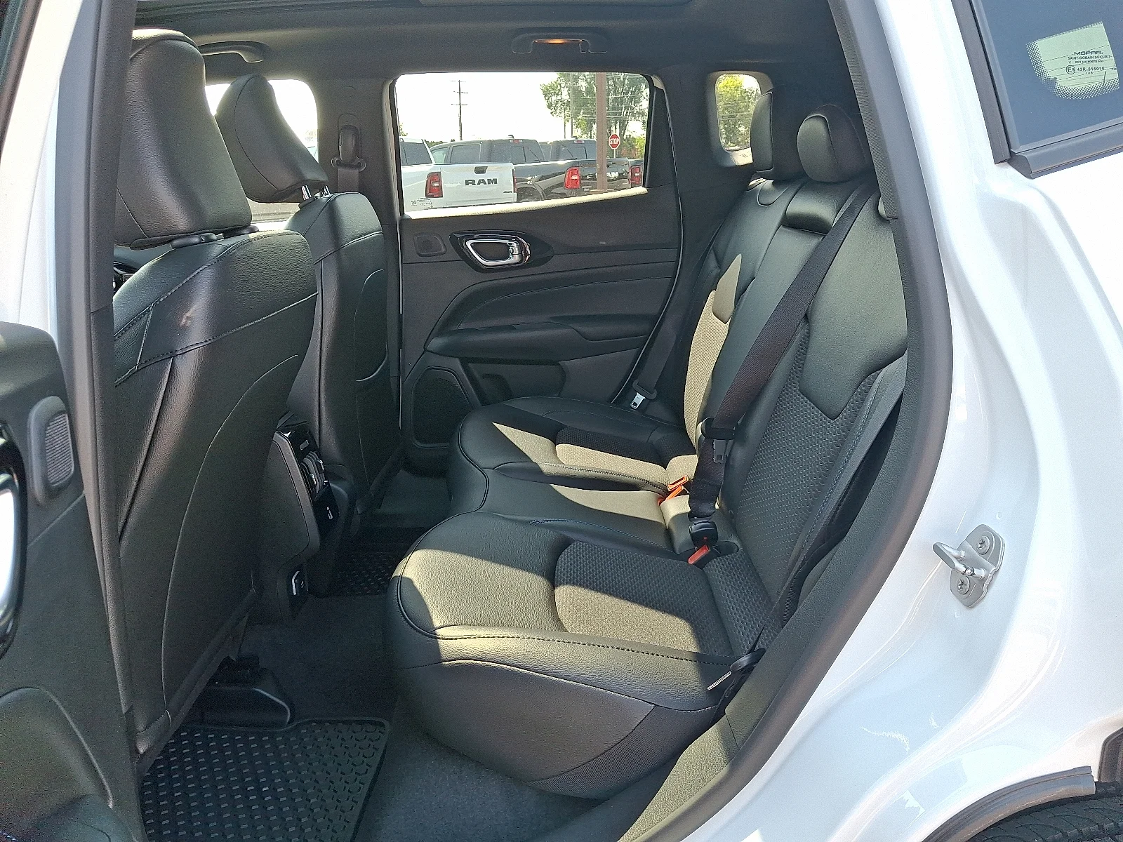 2025 Jeep Compass Latitude - Photo 11