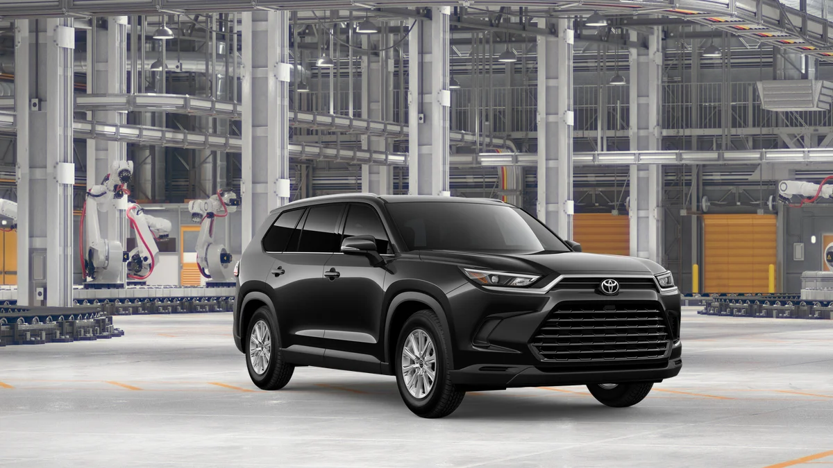 New 2026 Midnight Black Metallic Toyota XLE image 15