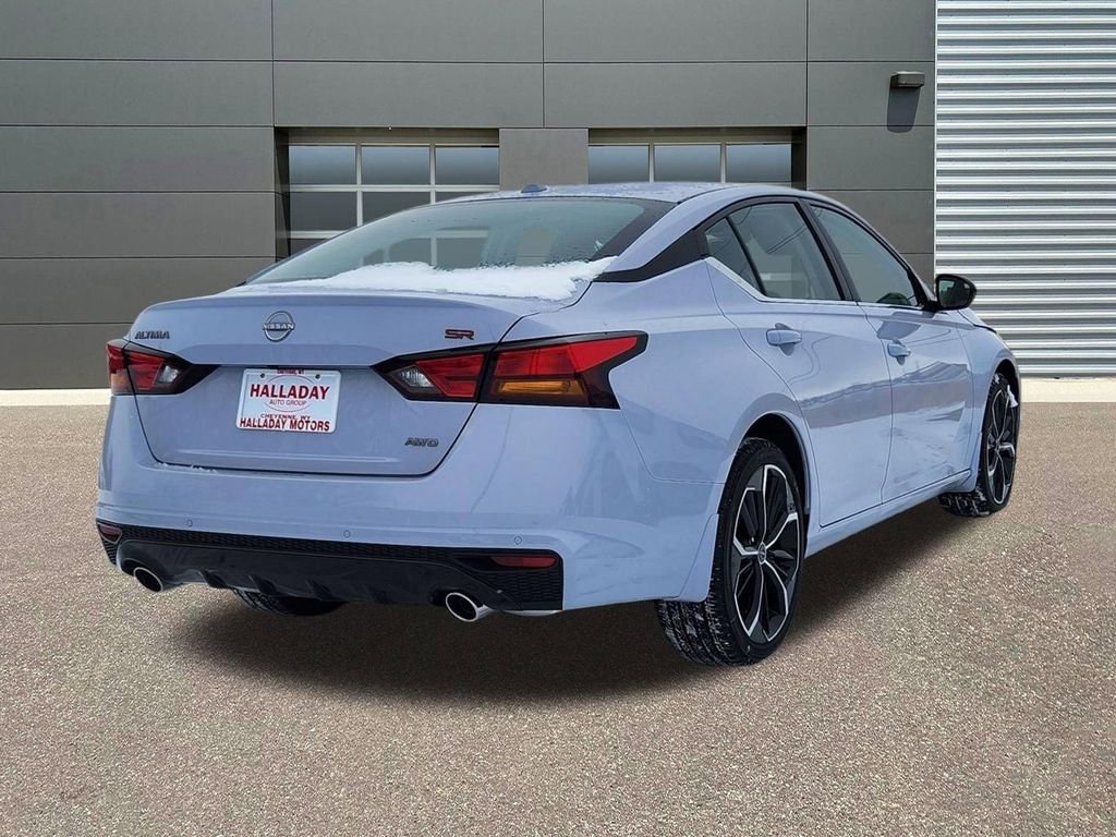 New 2025 Gray Sky Pearl Nissan SR image 5