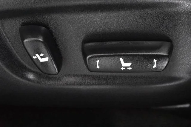 Used 2021 White Lexus 300h image 22