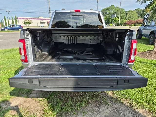 Used 2022 Silver Ford Lariat image 30