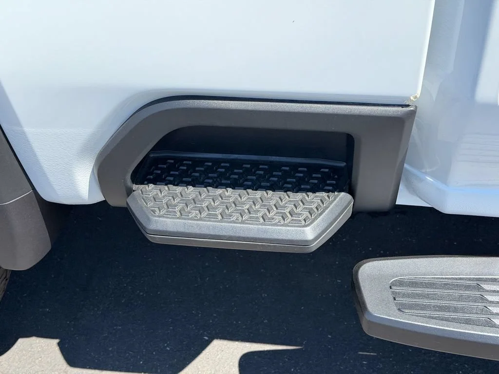 New 2026 Summit White GMC Pro image 7