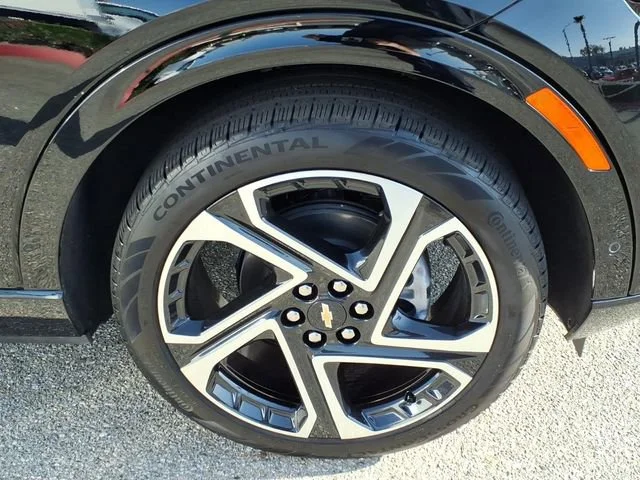 Used 2026 Black Chevrolet LT image 3