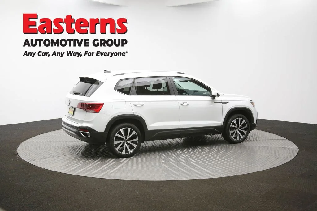 Used 2024 White Volkswagen 1.5T SE image 37