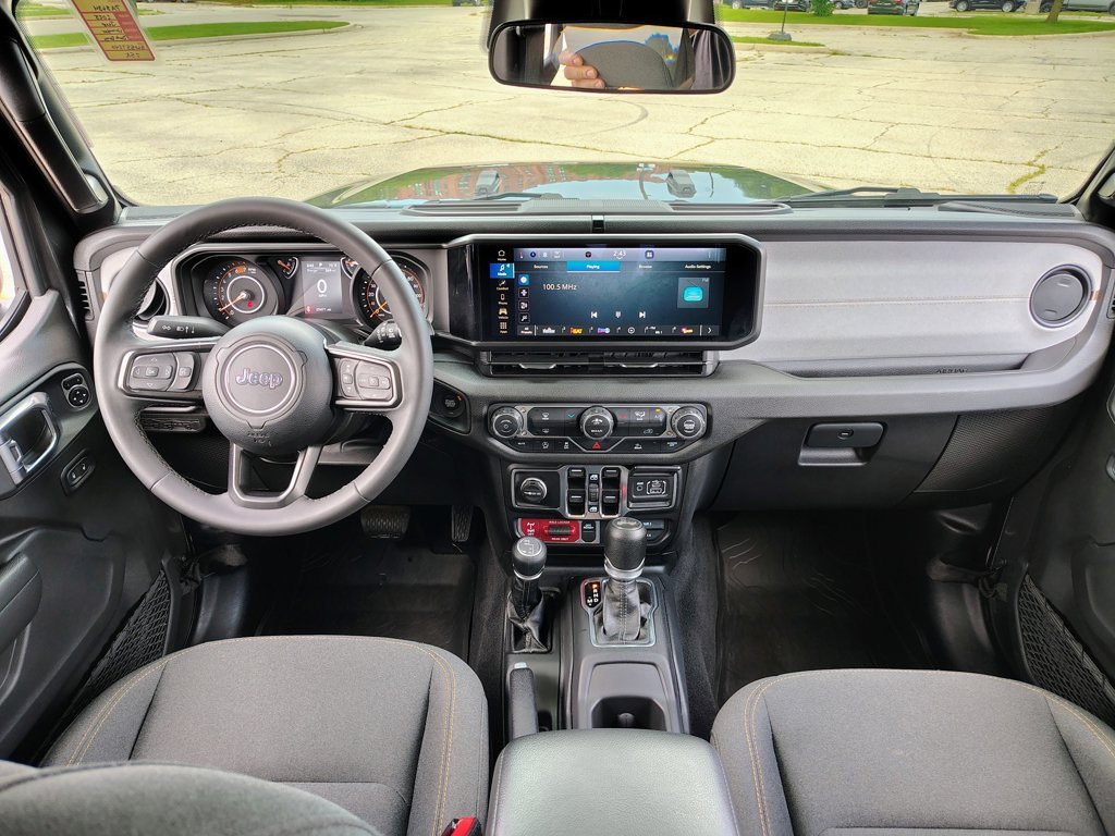 2025 Jeep Wrangler 4-Door Willys - Photo 42