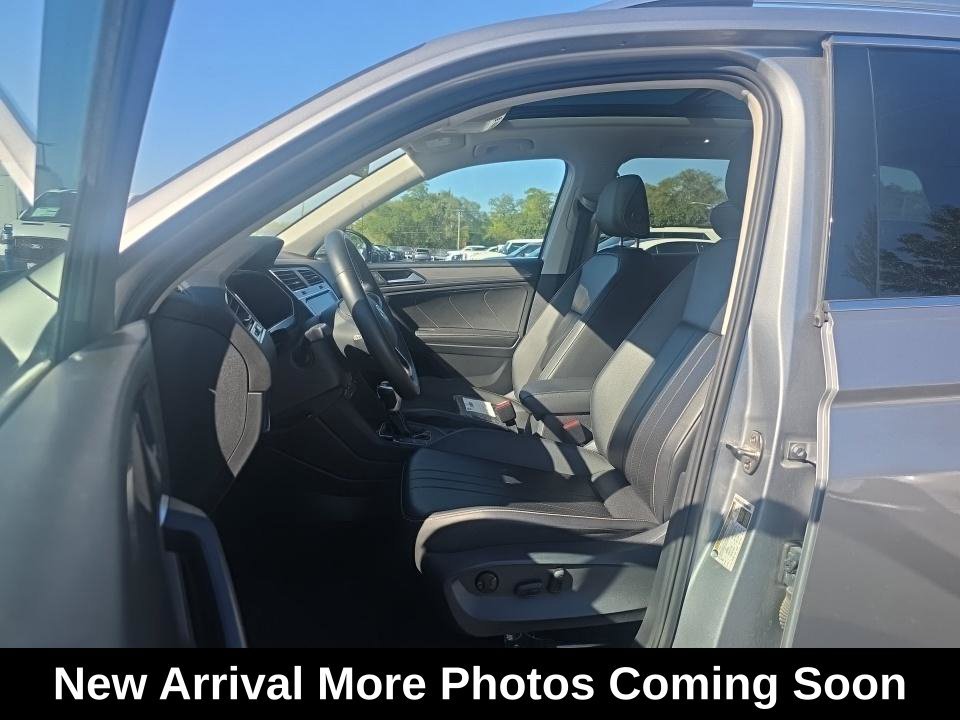 Used 2023 Silver Volkswagen 2.0T SE image 3
