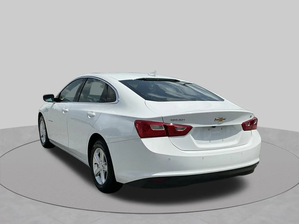 Used 2024 White Chevrolet LT image 7