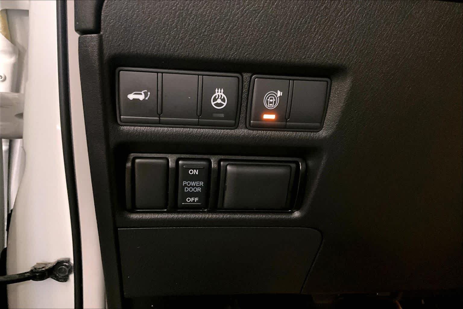 Used 2019 Moonstone White INFINITI LUXE image 36