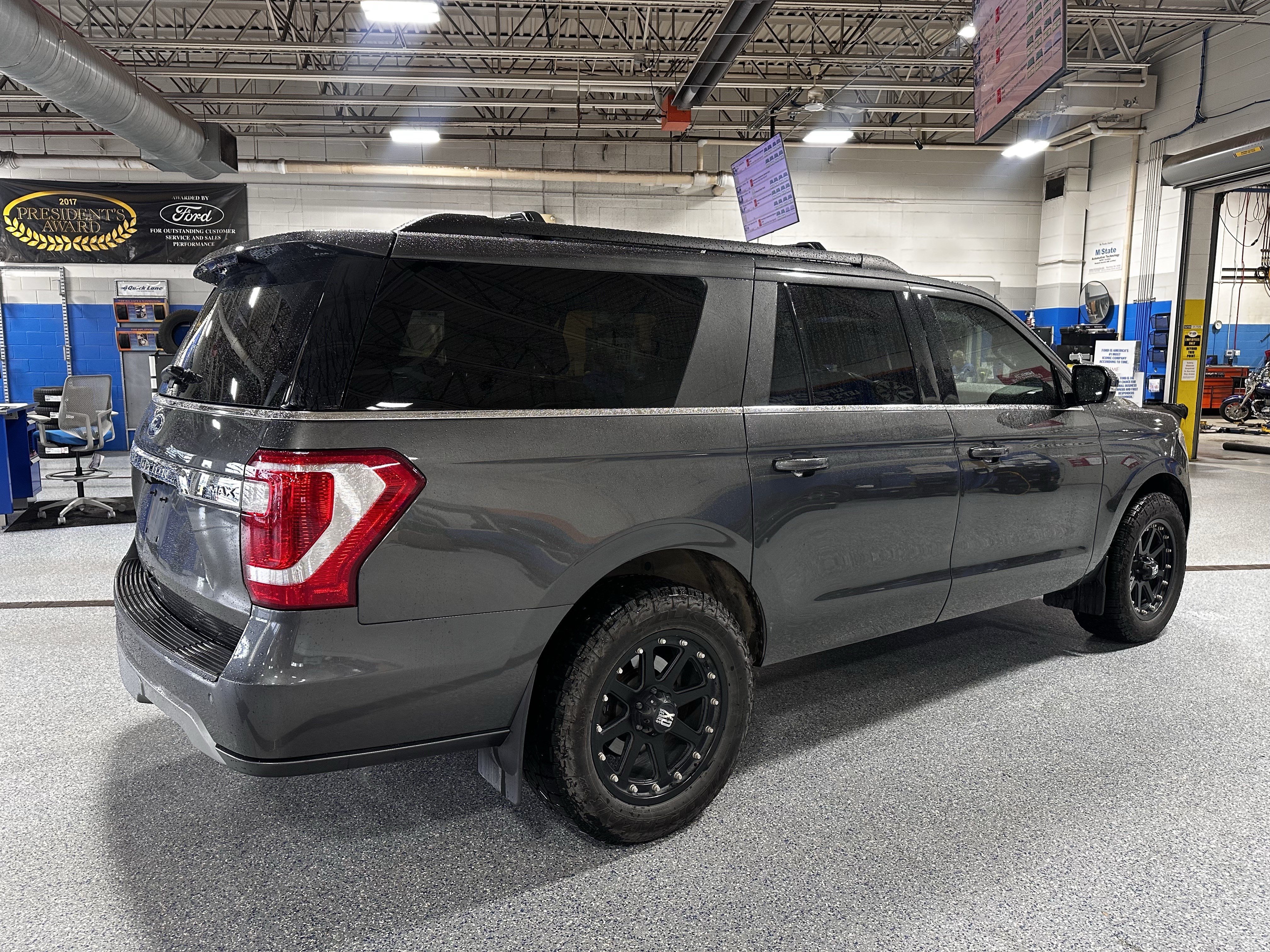 Used 2018 Magnetic Metallic Ford XLT image 4