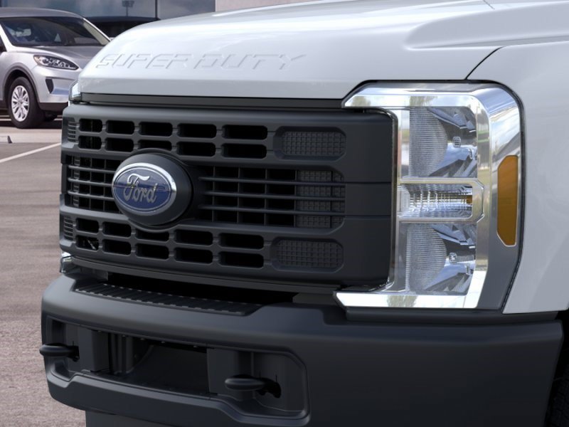 New 2026 Oxford White Ford XL image 18