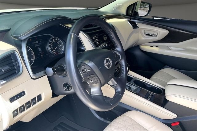 Used 2024 White Nissan Platinum image 12