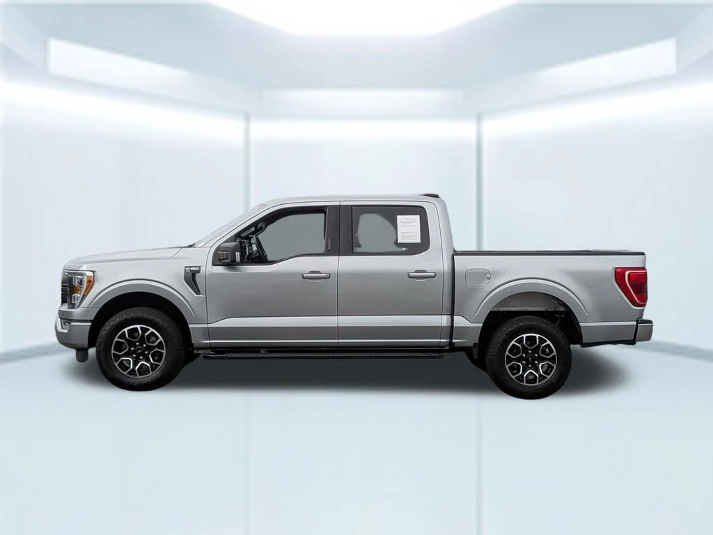 Used 2023 Silver Ford XLT image 2