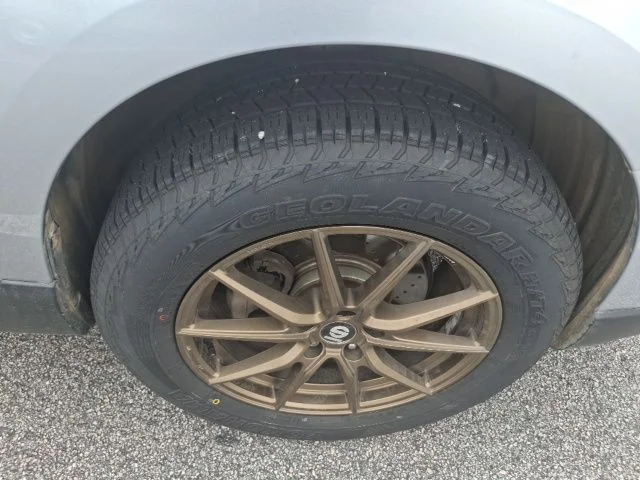 Used 2017 Silver Subaru 2.5i image 12