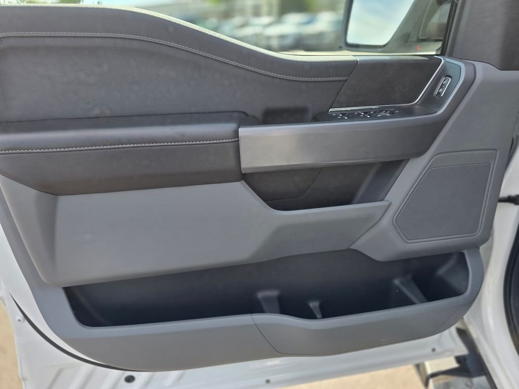 2025 Ford F-150 XLT - Photo 17