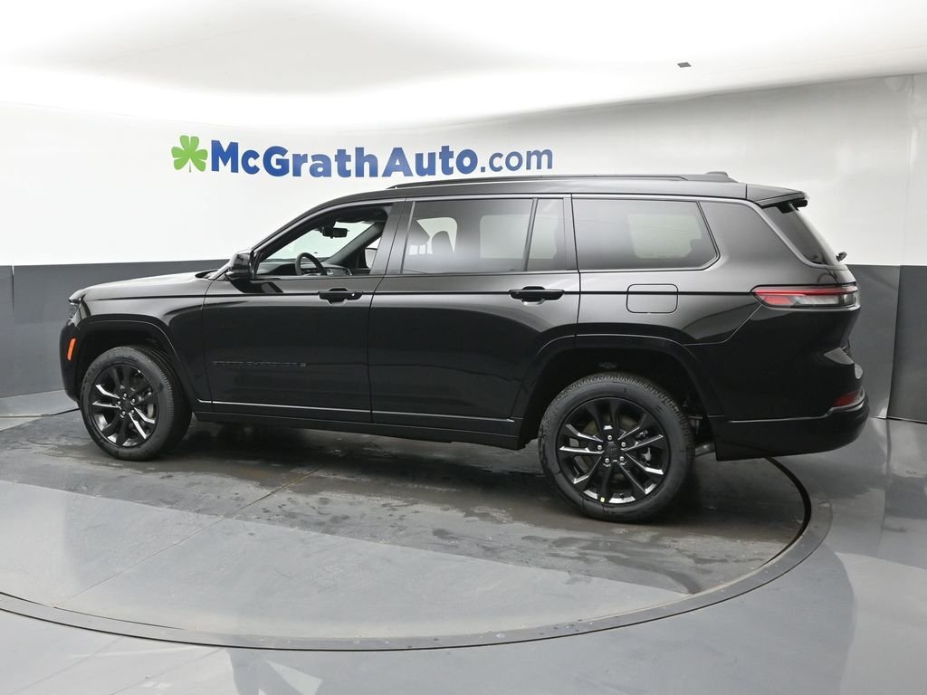 New 2026 Diamond Black Crystal Pearl-Coat Exterior Paint Jeep Limited image 24