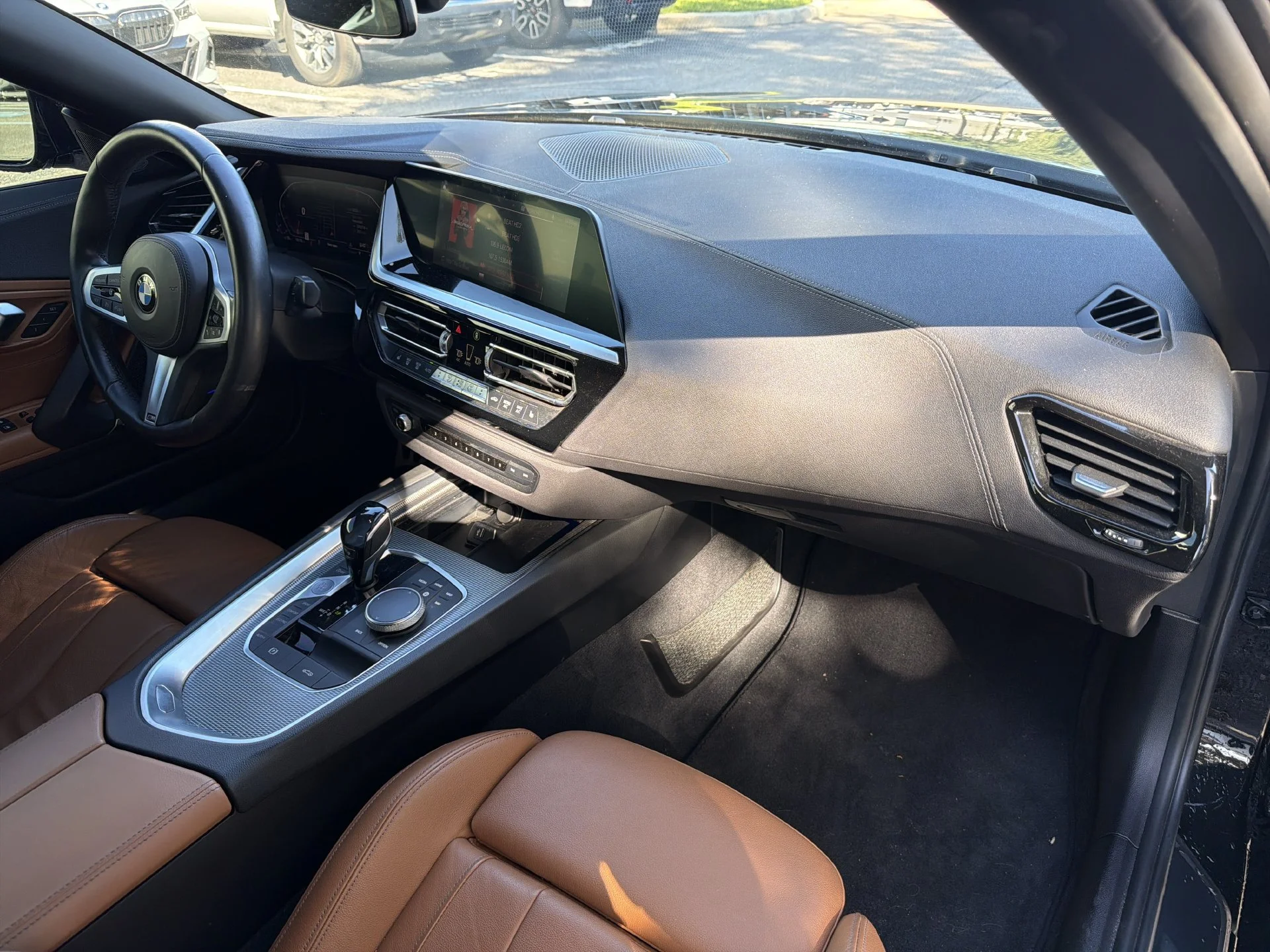 Used 2019 Black Sapphire Metallic BMW sDrive30i image 15