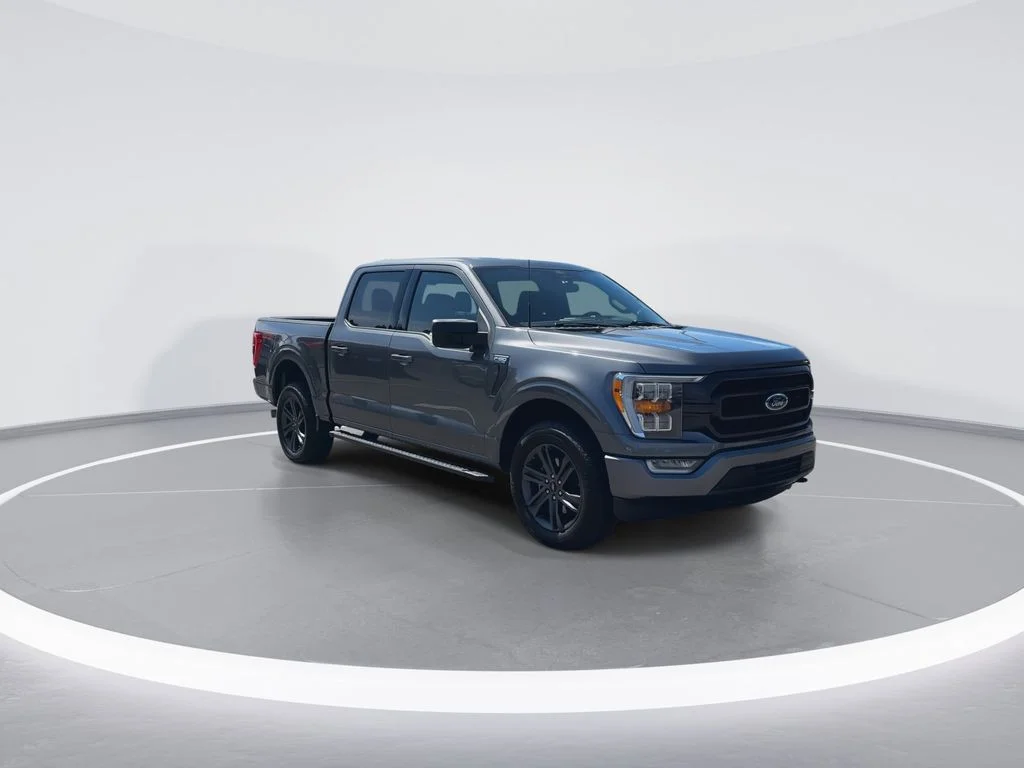 Used 2022 Gray Ford XLT image 8