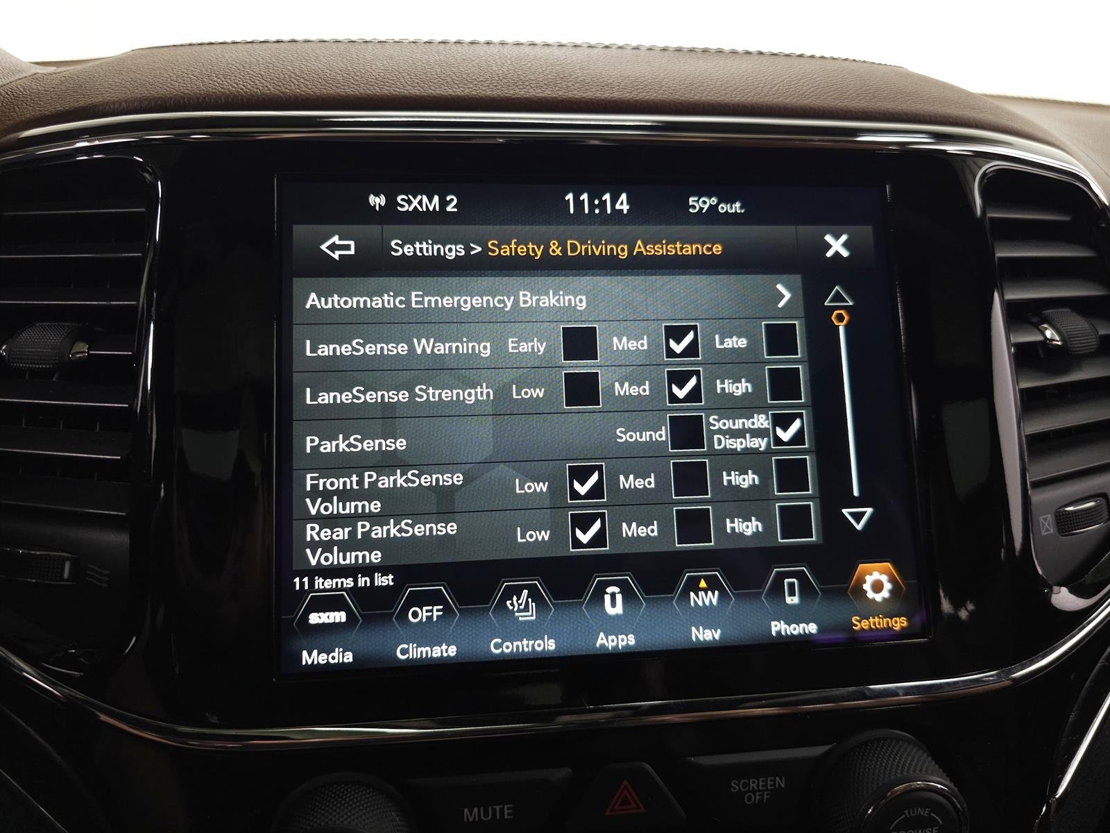 Used 2019 White Jeep Summit image 24