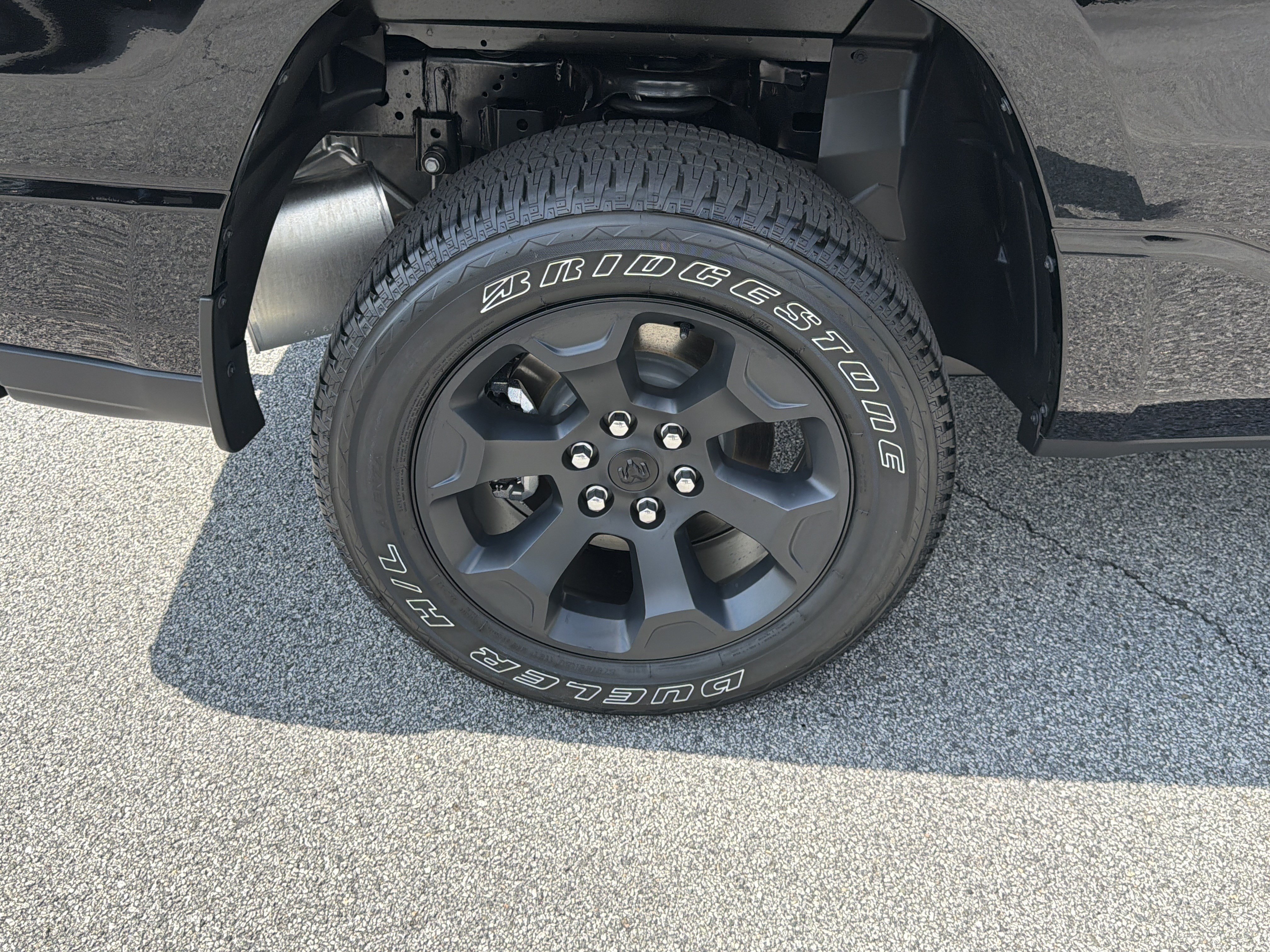 New 2026 Diamond Black Crystal Pearl-Coat Exterior Paint RAM Express image 21