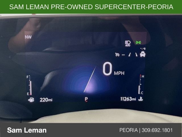 Used 2024 Red Buick Avenir image 12