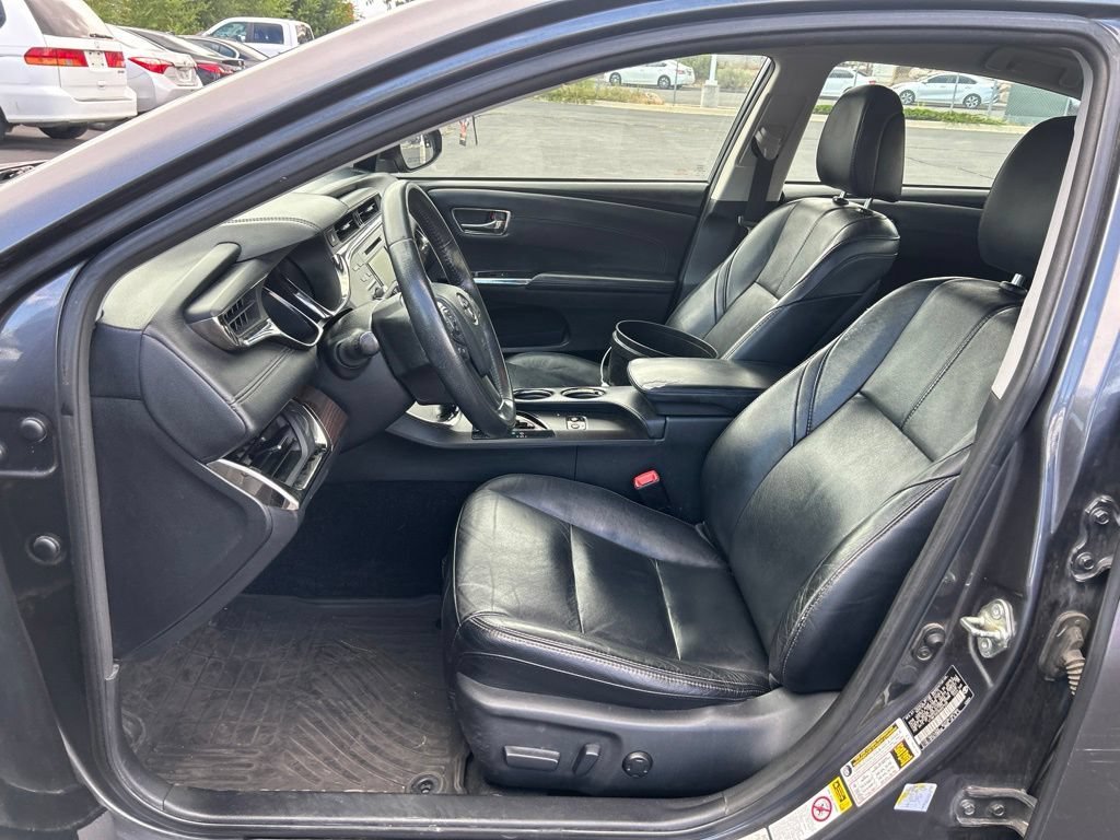 Used 2013 Magnetic Gray Metallic Toyota XLE image 17