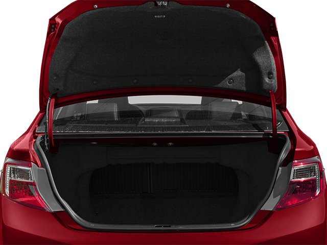 Used 2014  Toyota L image 12