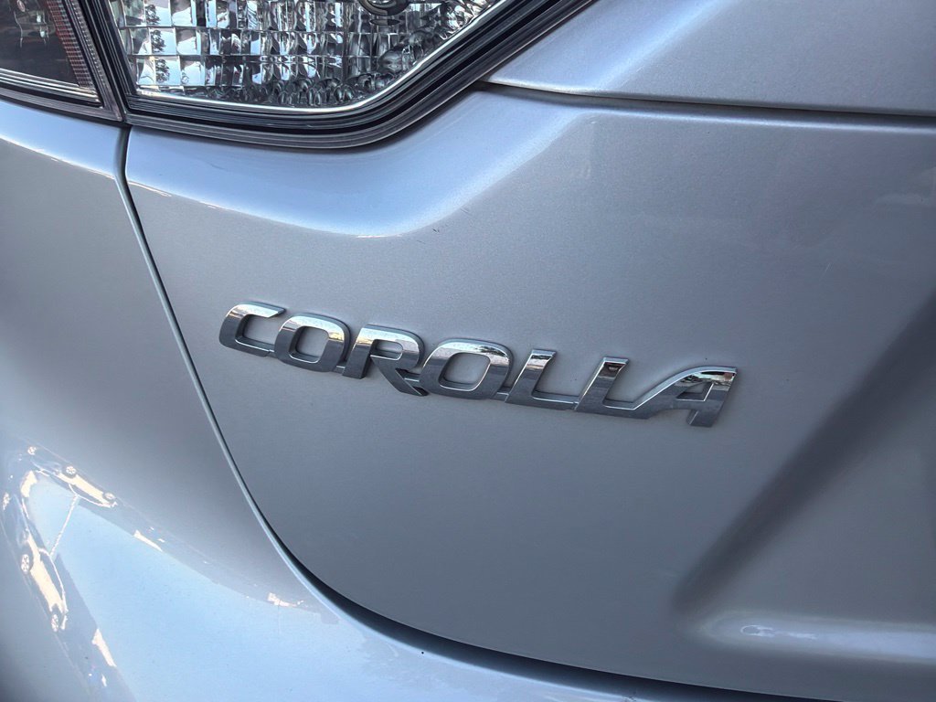 Used 2025 Classic Silver Metallic Toyota LE image 13
